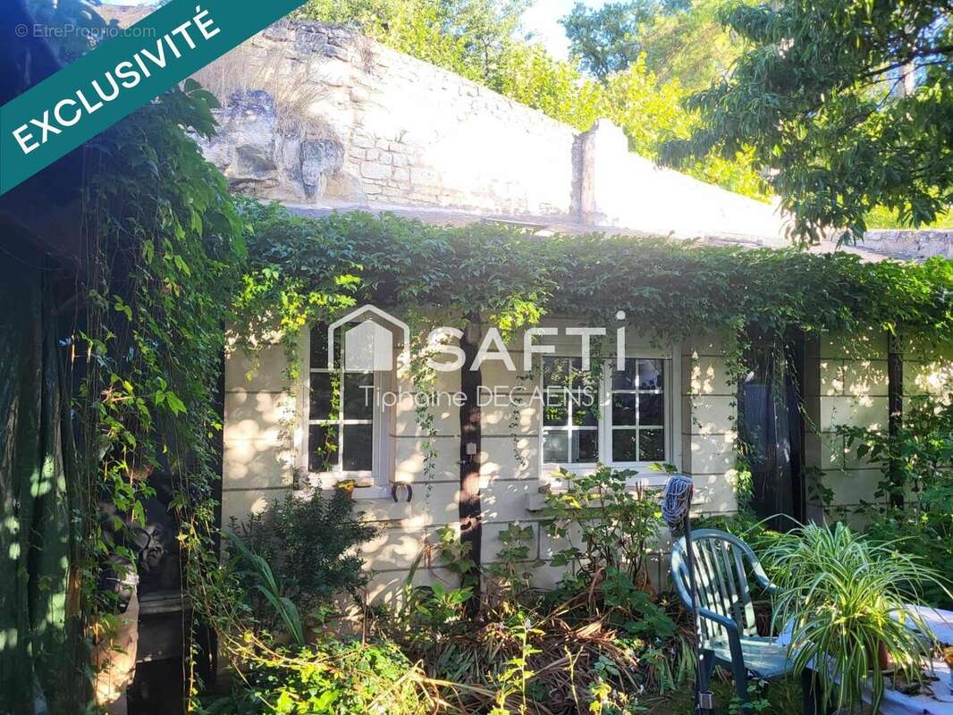 Photo 1 - Maison à CANDES-SAINT-MARTIN