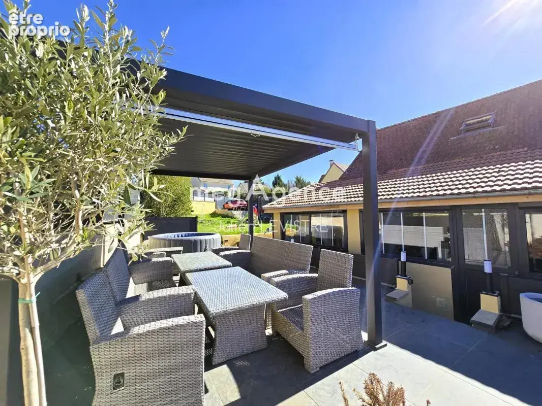 Maison de 4 pièces de 111m² - photo 1