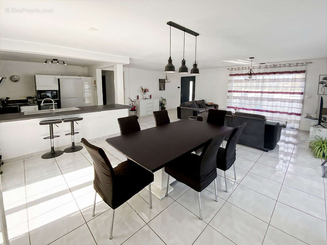 Maison à LA VILLE-DIEU-DU-TEMPLE