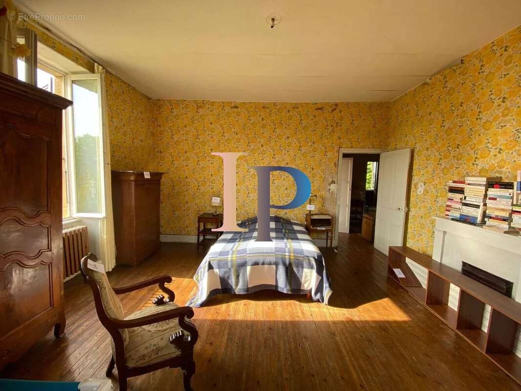 Maison à PARAY-LE-MONIAL