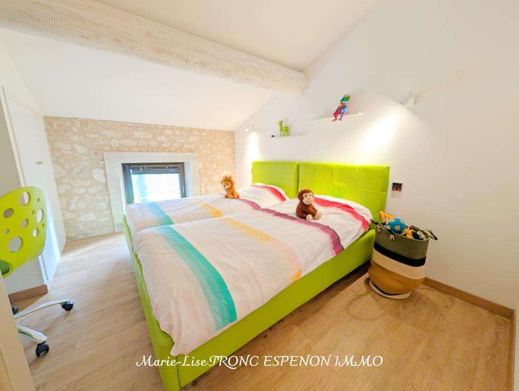 Maison 471 m² à Velleron  - photo 35