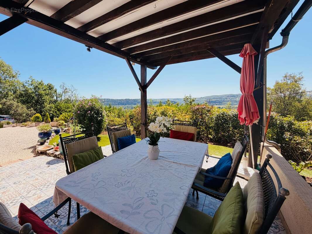 Maison de 4 chambres avec piscine chauffée et vue panoramique sur la vallée de la Dordogne, proche de Souillac - photo 12