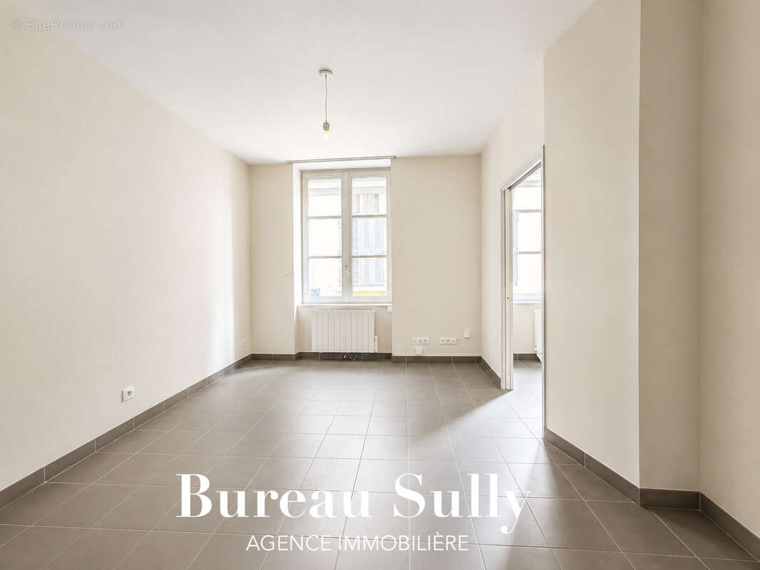 RARE LYON 5 / 'St Georges' - Bord de Saône / Face Ainay :Bel appartement de type T2 - photo 8