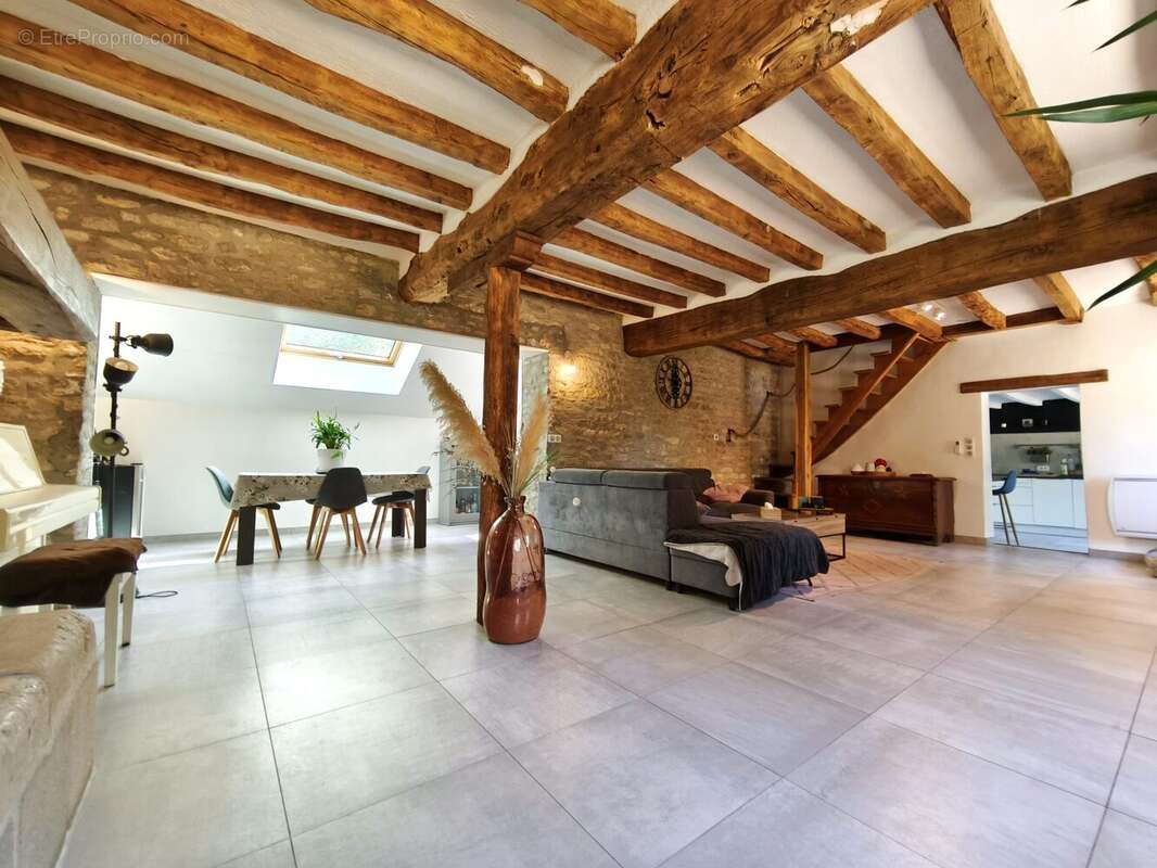 Maison à SAINT-MARTIN-D'ABBAT