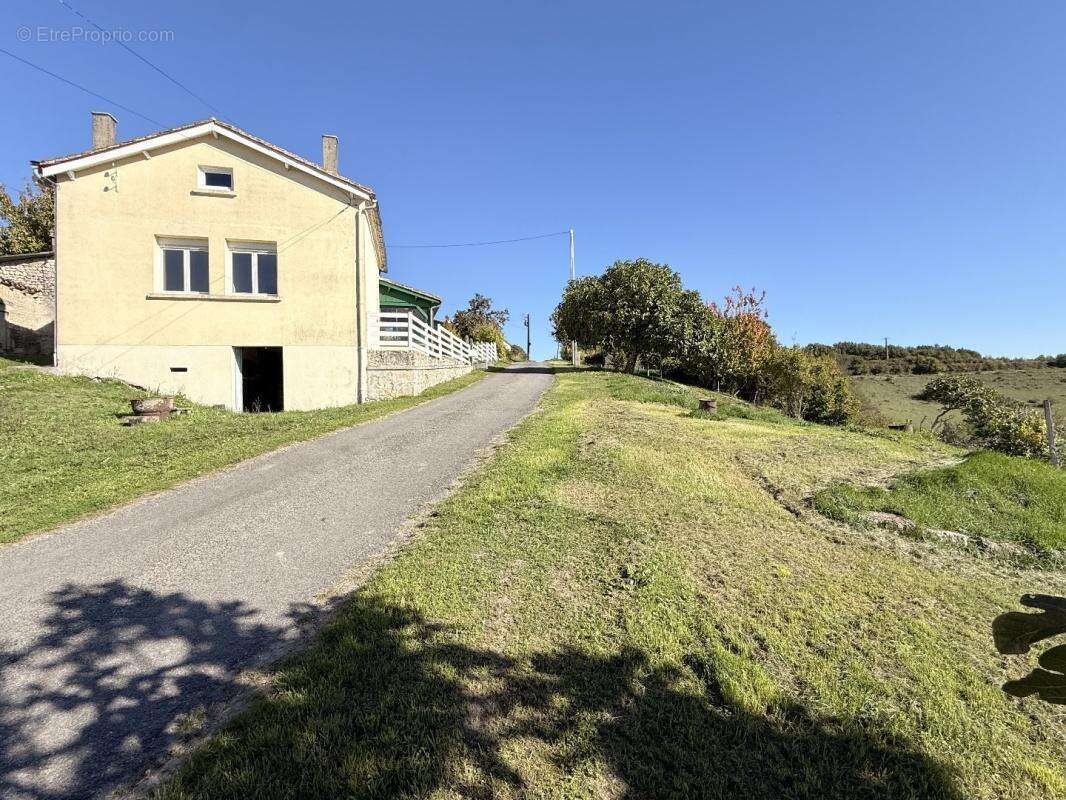 Maison à GURAT
