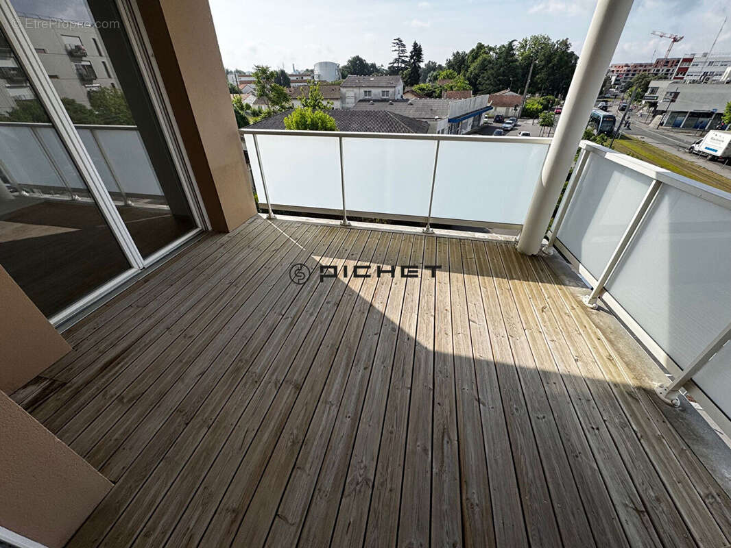 Appartement à CENON