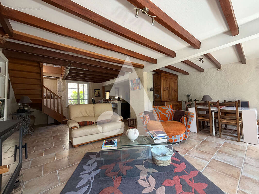 Maison Longère Bessines 7 pièce(s) 137.10 m2 - photo 2