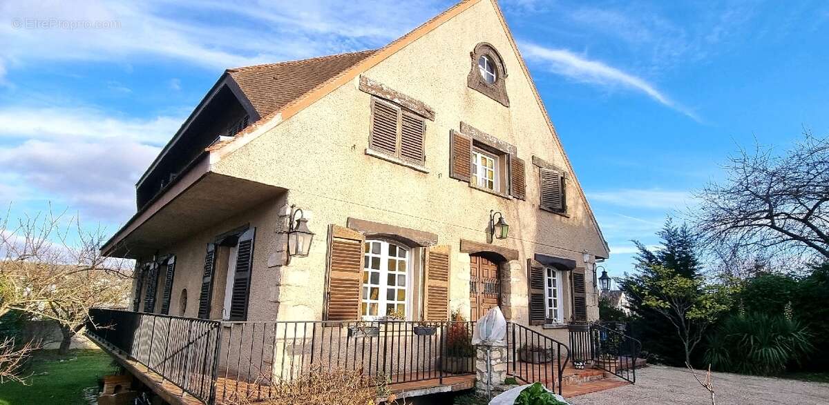 Maison à MANTES-LA-JOLIE