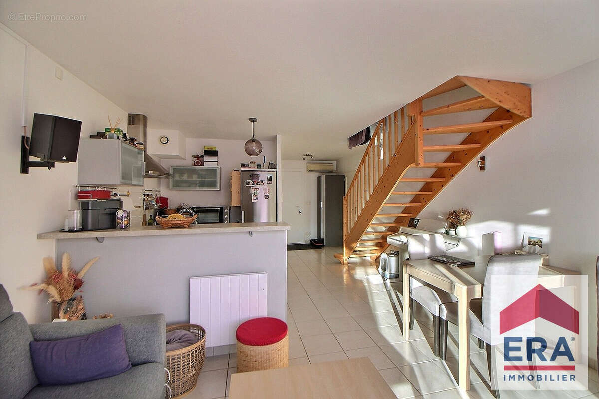 Maison à SAINT-PAUL-TROIS-CHATEAUX