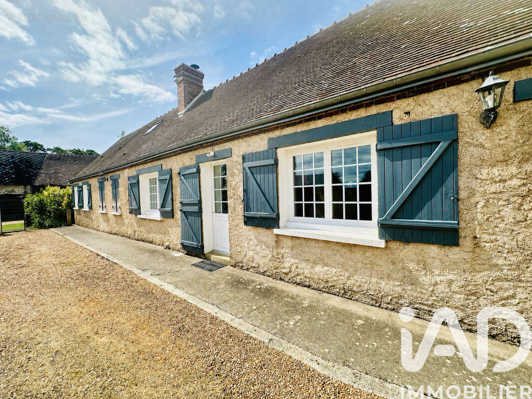 Maison 153 m² à Saint-Arnoult-Des-Bois  - photo 3