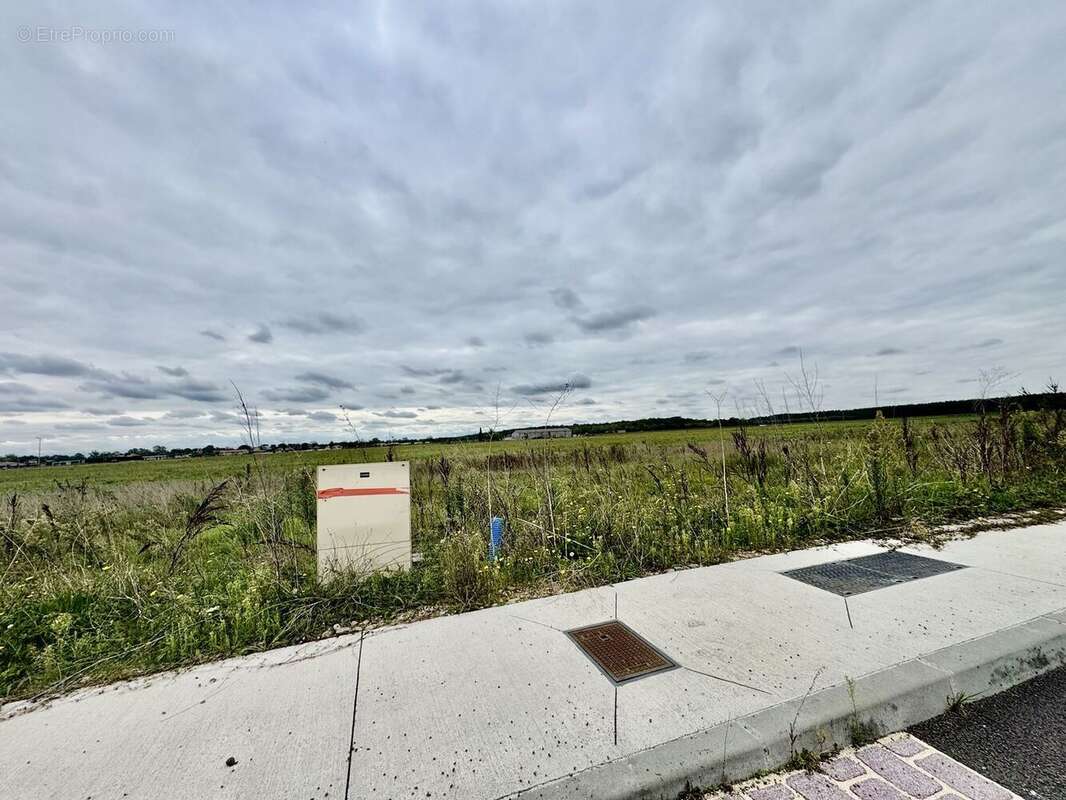 Terrain à LABASTIDETTE