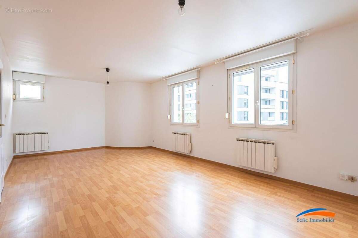   - Appartement à REIMS