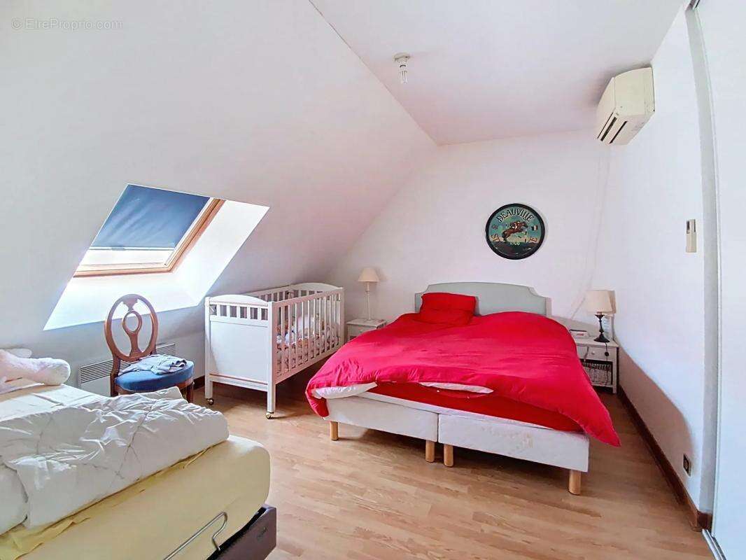 Maison à VILLECRESNES