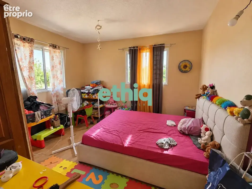Maison 6 pièces 130 m² à vendre à Saint-Claude (97120) - photo 3