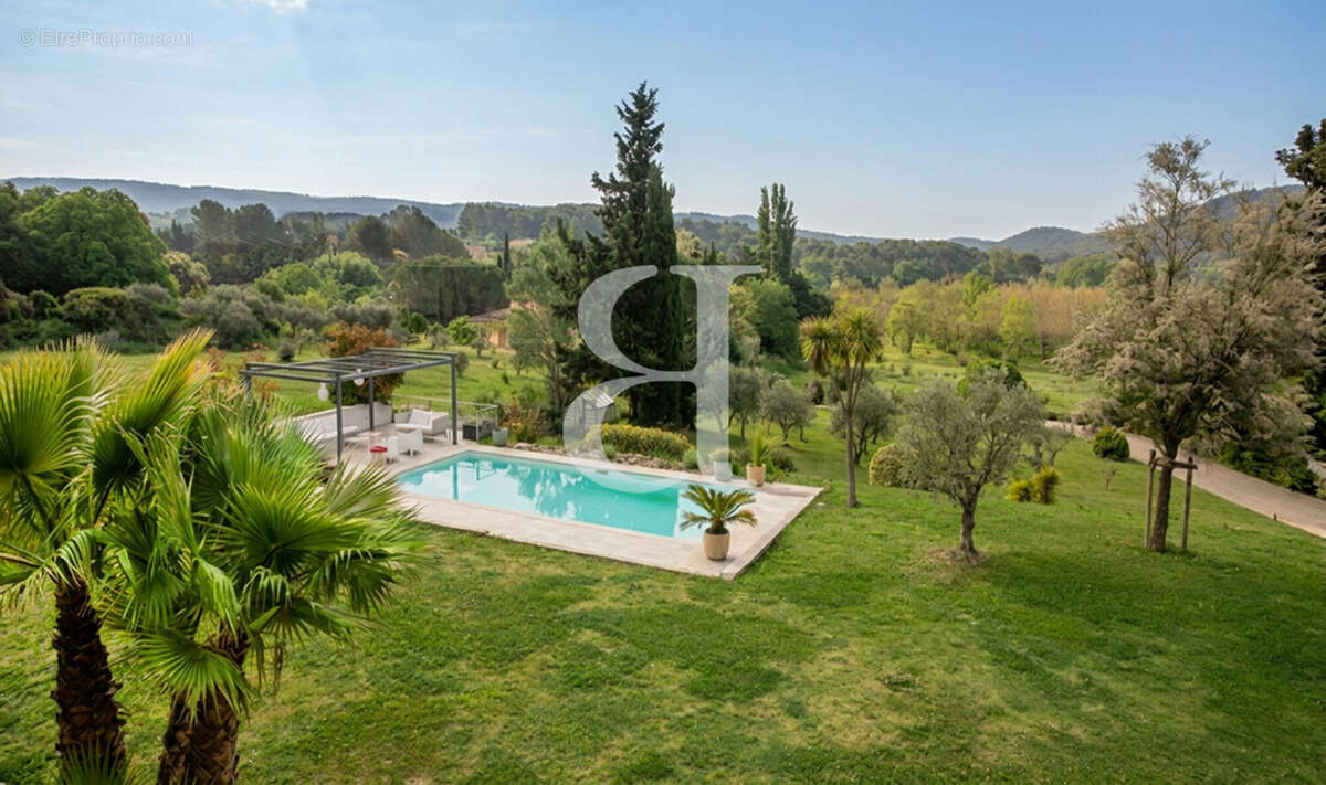 Maison 218 m² à Pernes-Les-Fontaines  - photo 3