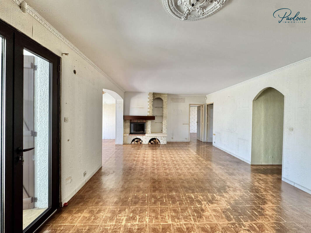 Appartement à LATTES