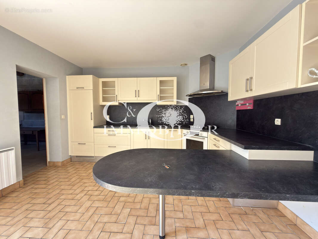 Maison 3 chambres - garage - 2500 m2 de terrain - photo 4