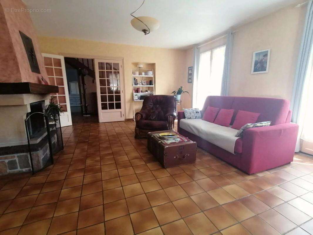 Maison à LA SOUTERRAINE