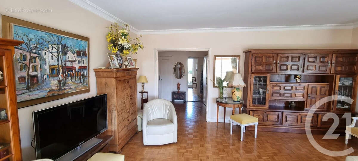 Appartement à SAINT-MAUR-DES-FOSSES