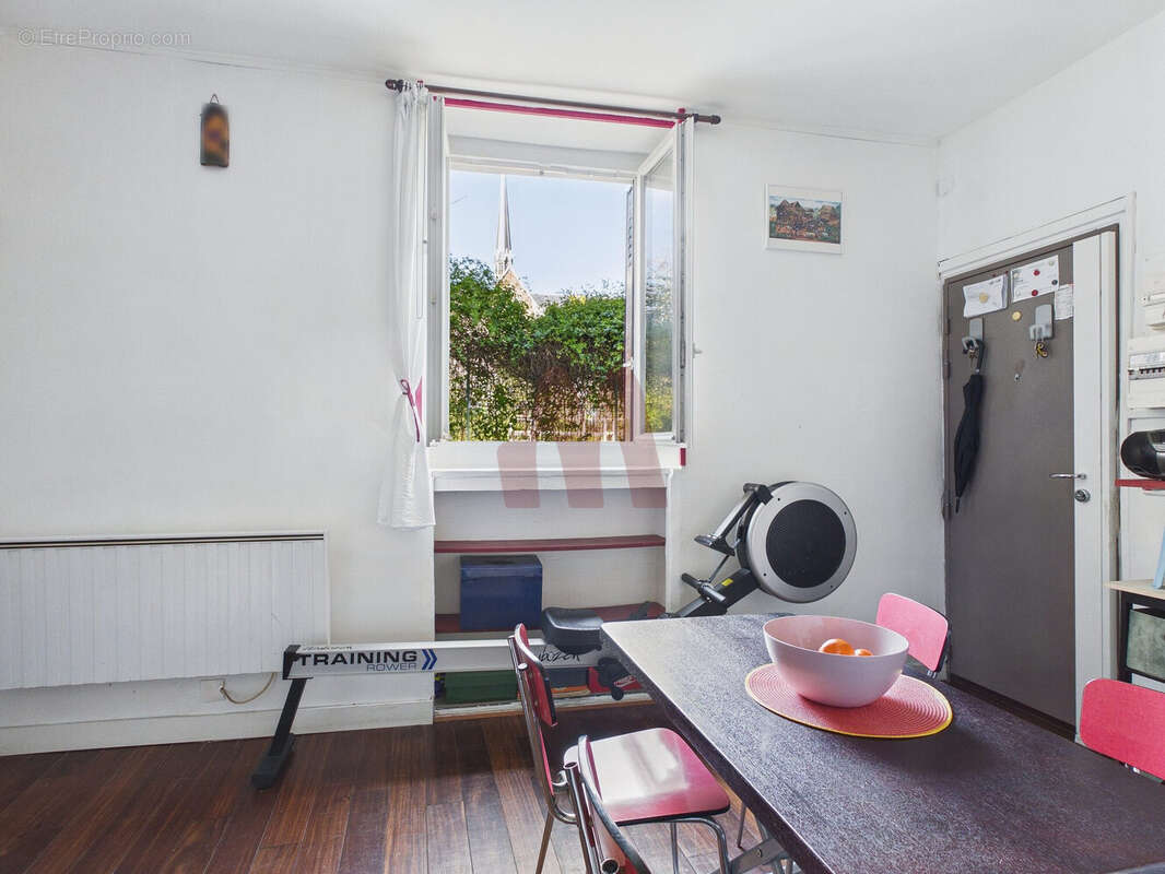 Appartement à PARIS-11E