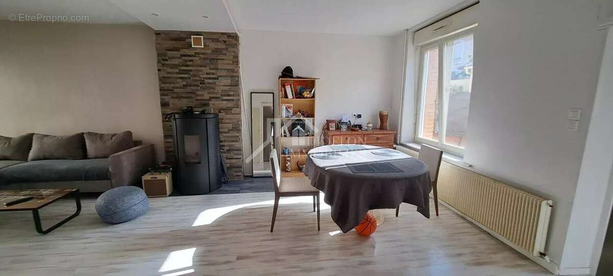 Maison à MAXEVILLE