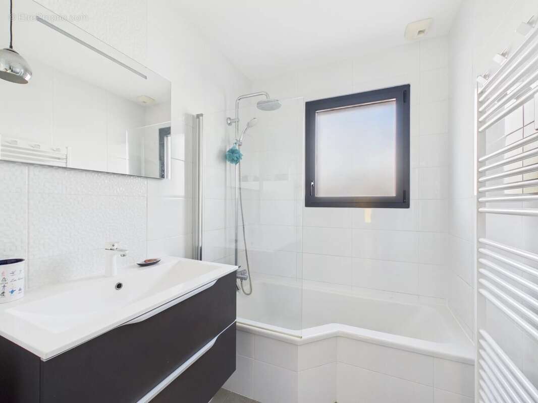 Maison contemporaine de plain-pied 2019 – 4 chambres – Garantie décennale – Saint-Sébastien-sur-Loire - photo 6