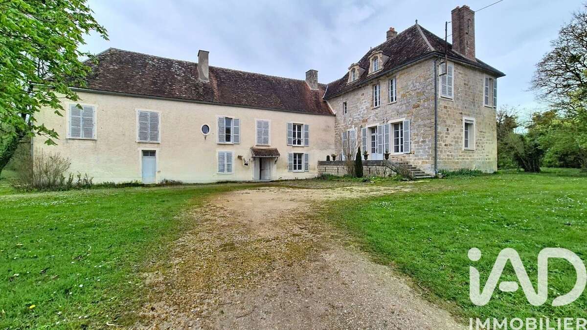 Maison 482 m² à Balloy  - photo 3