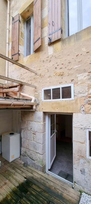 EXCLUSIVITE  :  Centre historique Bergerac , immeuble en pierres - photo 2