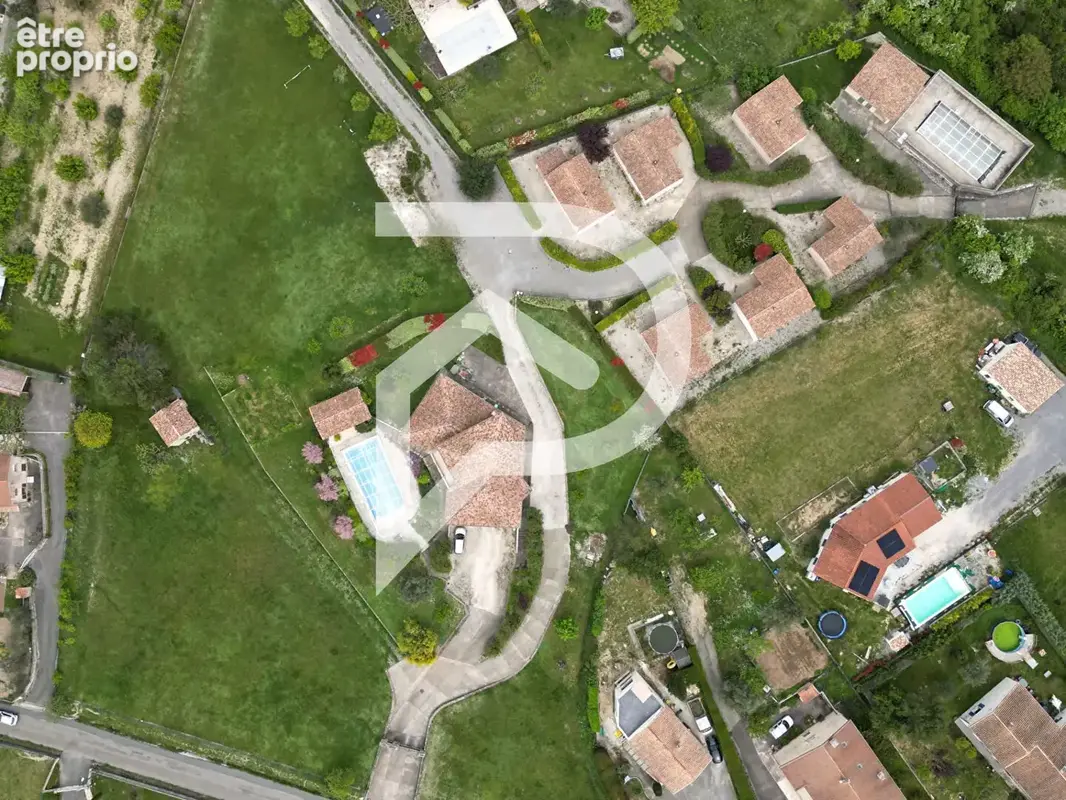 Maison + Village de Gîtes + Terrains constructibles à vendre Villeneuve De Berg 23 pièce(s) 575 m2 - photo 1