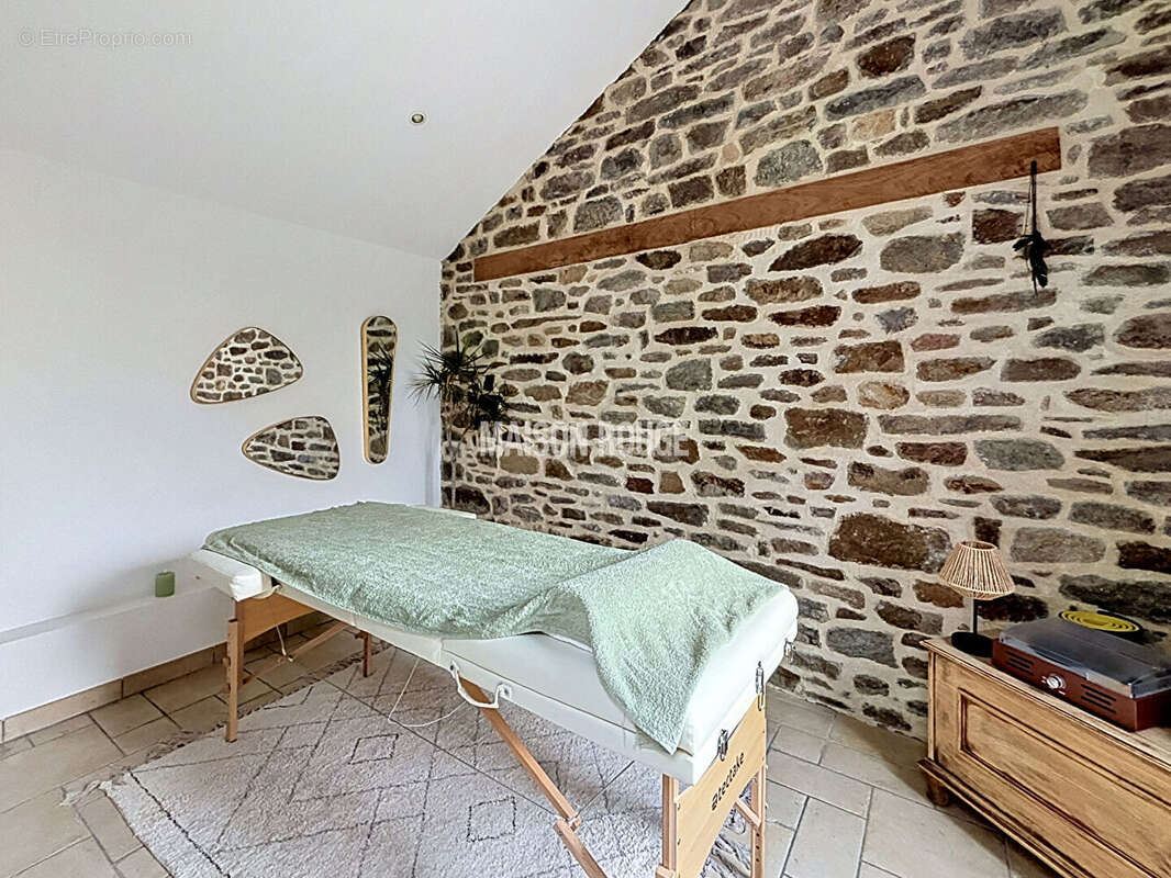 Maison à PLOUER-SUR-RANCE