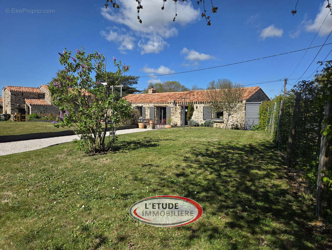 Photo 2 - Maison à SAINTE-PAZANNE