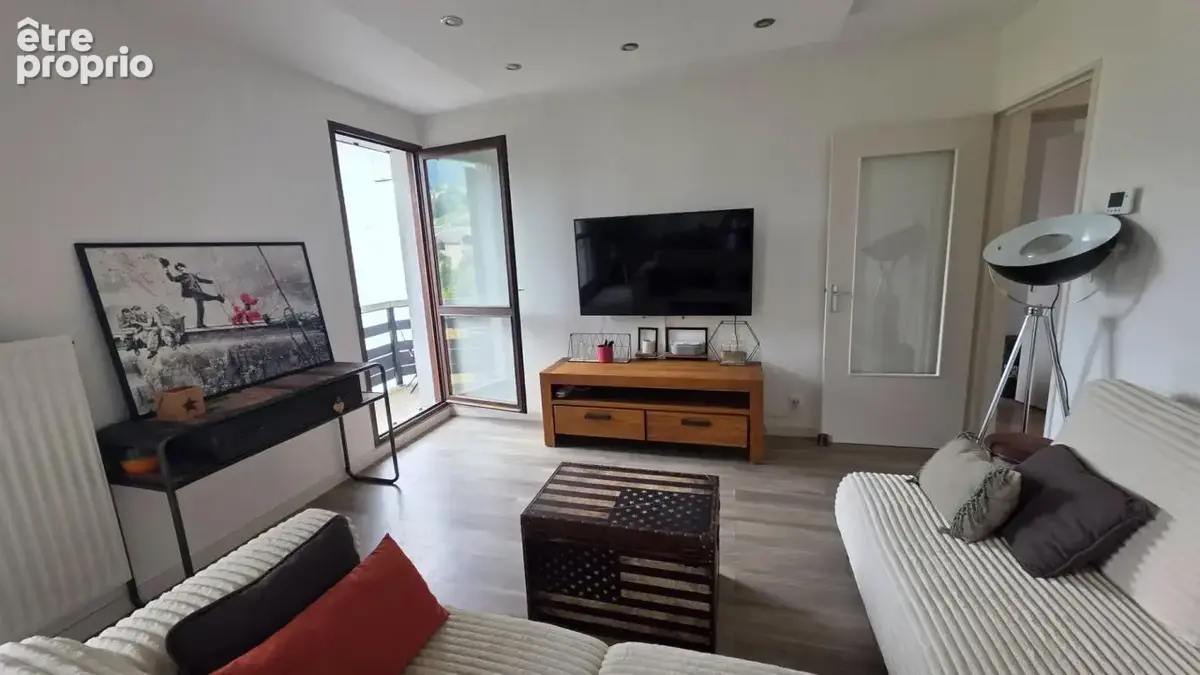 Appartement T2 rénové avec balcon et vue montagne  ! - photo 3