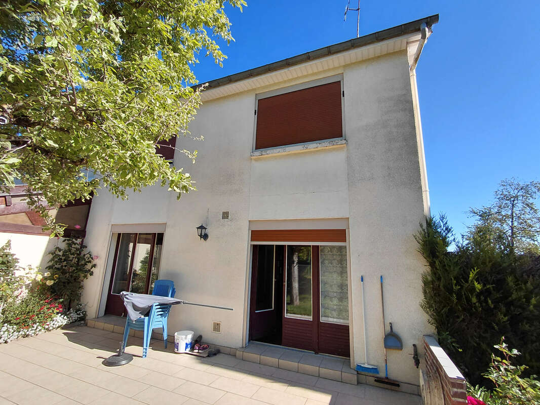 Maison à MUIZON