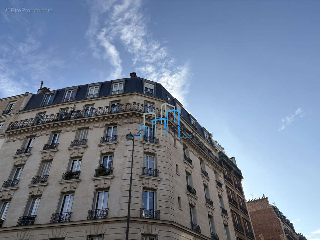 Appartement à PARIS-17E