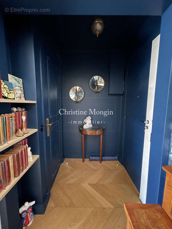 Appartement à NEUILLY-SUR-SEINE