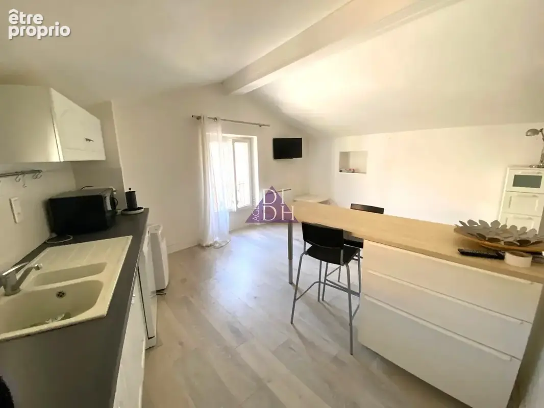 Appartement à BORMES-LES-MIMOSAS