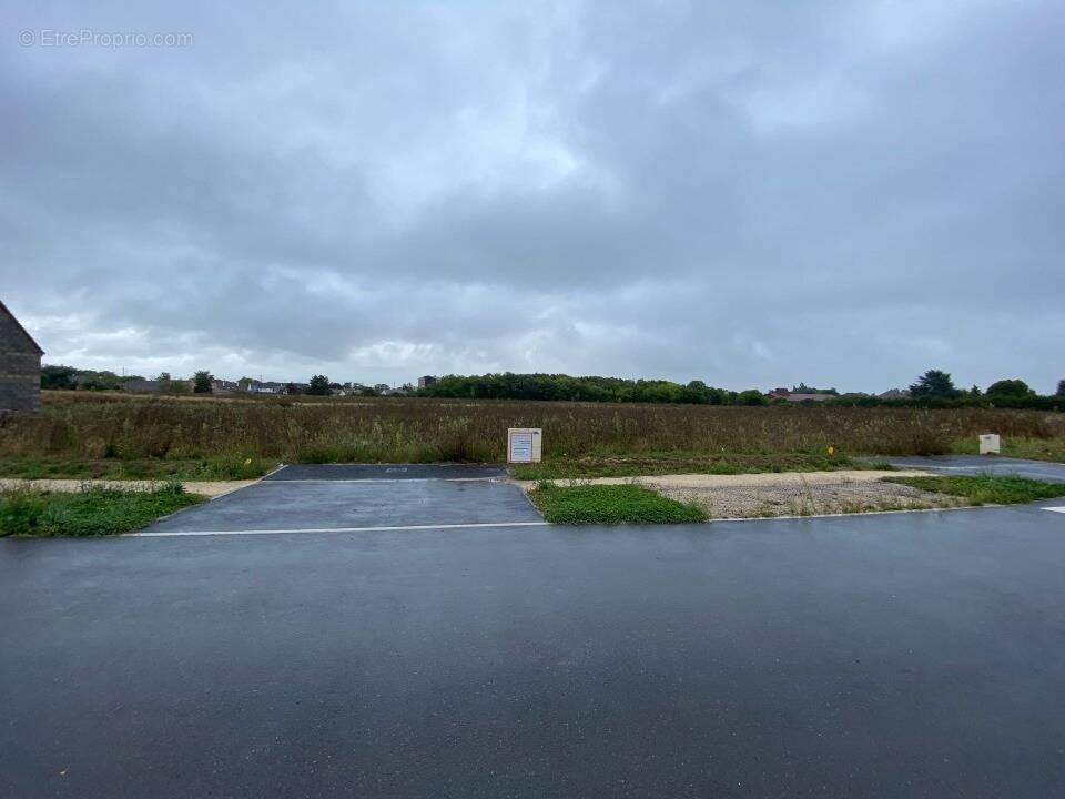 Terrain à MAINTENON