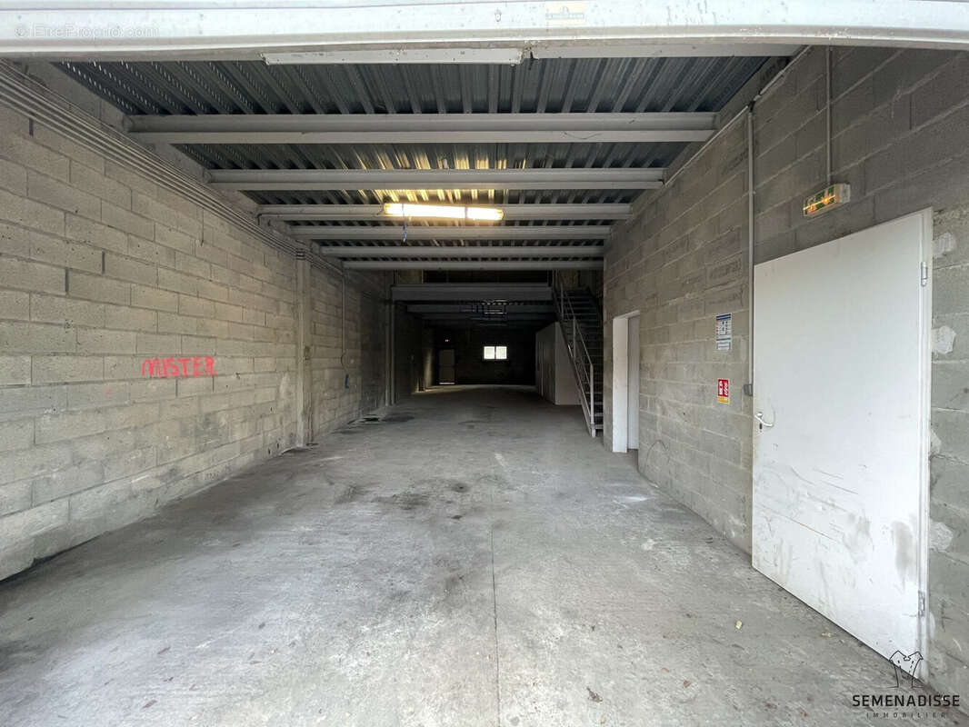 Commerce à VILLENEUVE-TOLOSANE