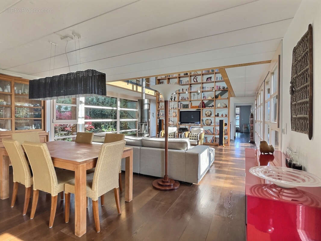 Maison à DIVONNE-LES-BAINS