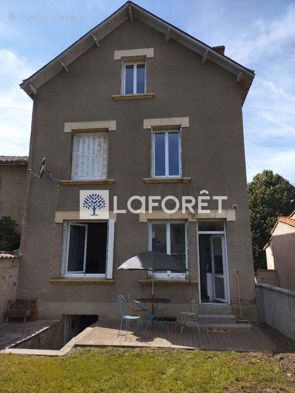 Maison à SAINT-LOUP-LAMAIRE