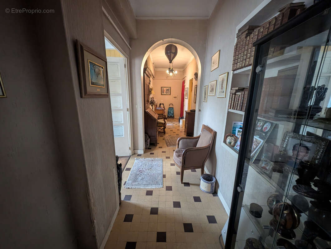 Appartement à MARSEILLE-6E