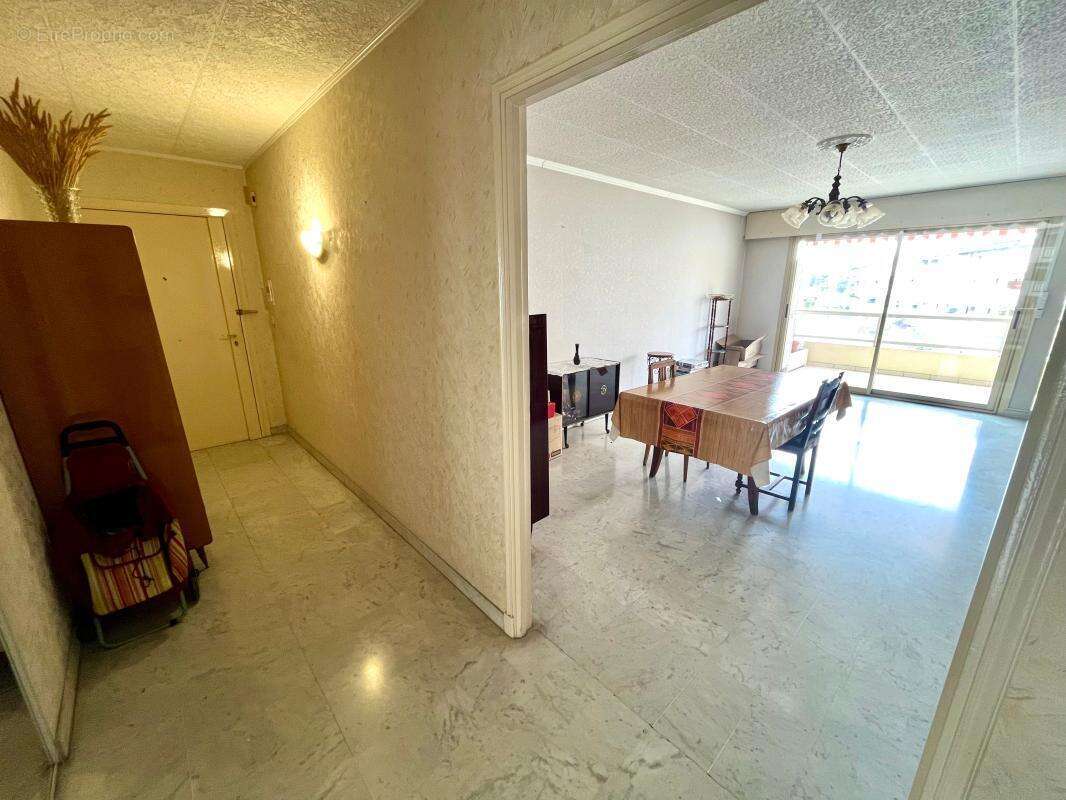 Appartement à LE CANNET