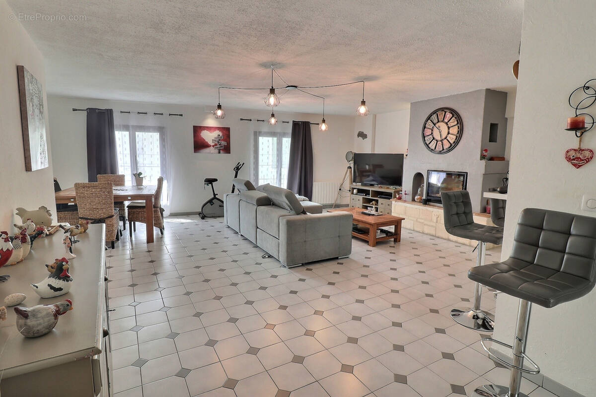 Maison à SAINT-GILLES