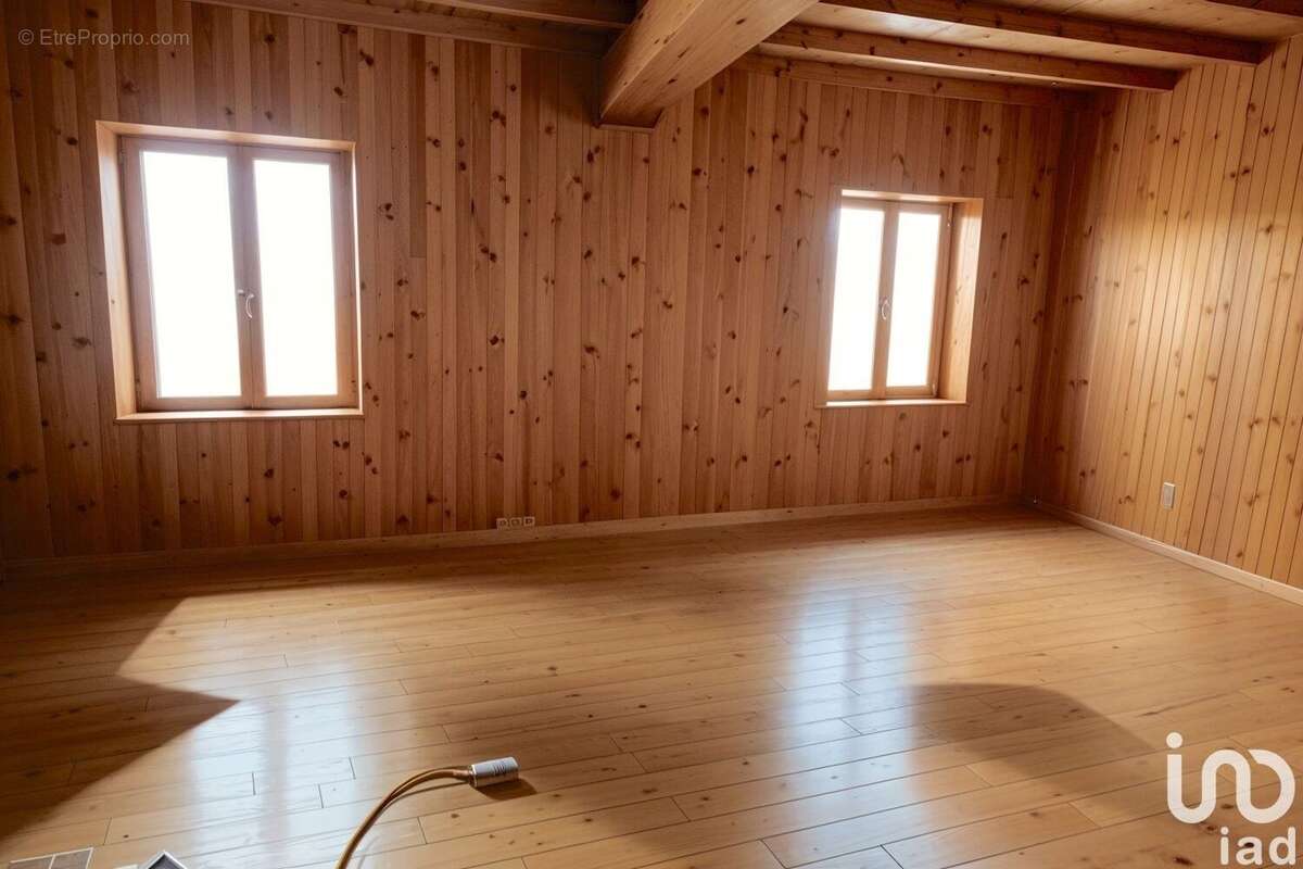 Photo 5 - Commerce à CHATONNAY