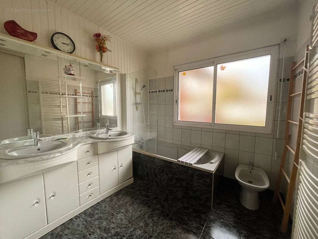 Maison à BENESSE-MAREMNE