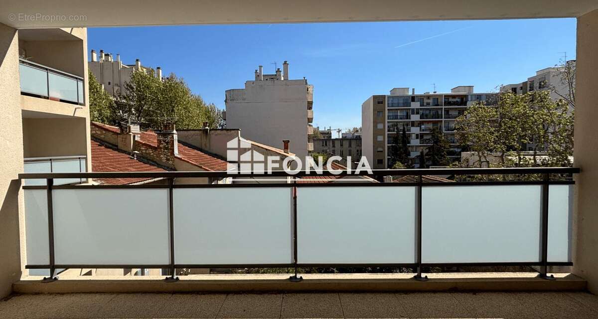 Appartement à MARSEILLE-5E