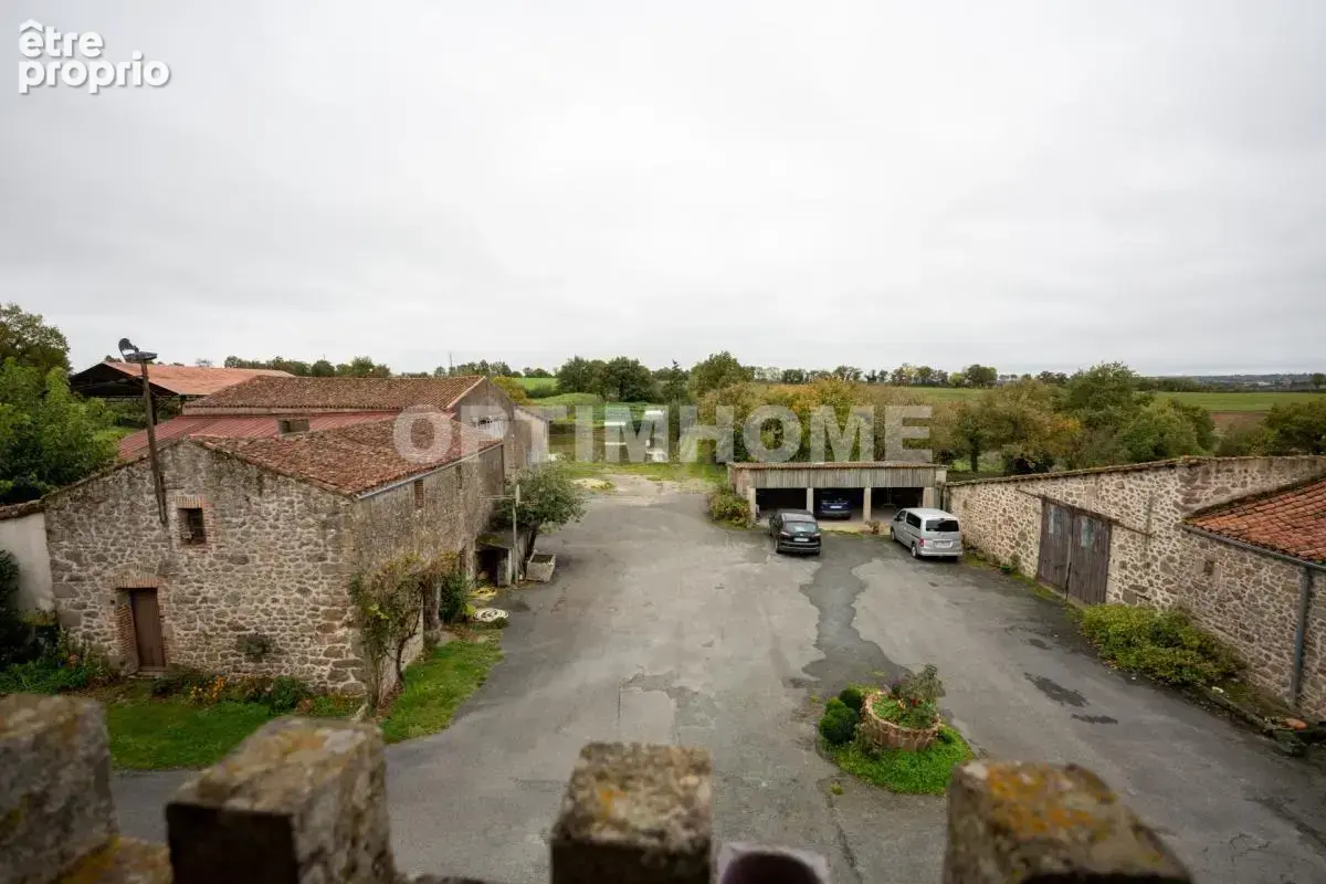Ancien corps de ferme de caractère - Propriété familiale avec dépendances - 4 hectares avec étang privé - Idéal projet familial, - photo 3
