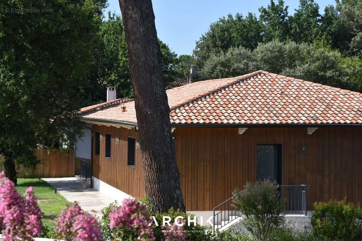 Maison à LE BOUSCAT