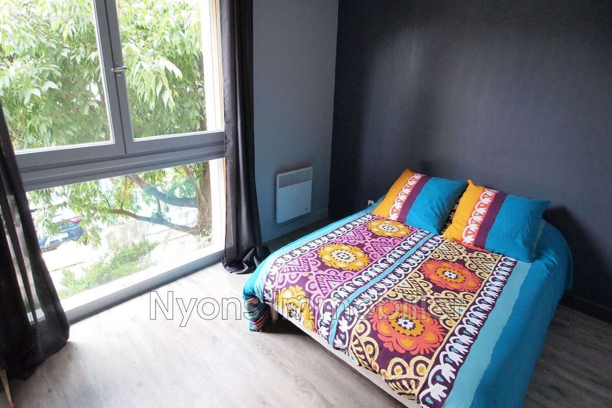 Appartement 75 m² à Nyons  - photo 6