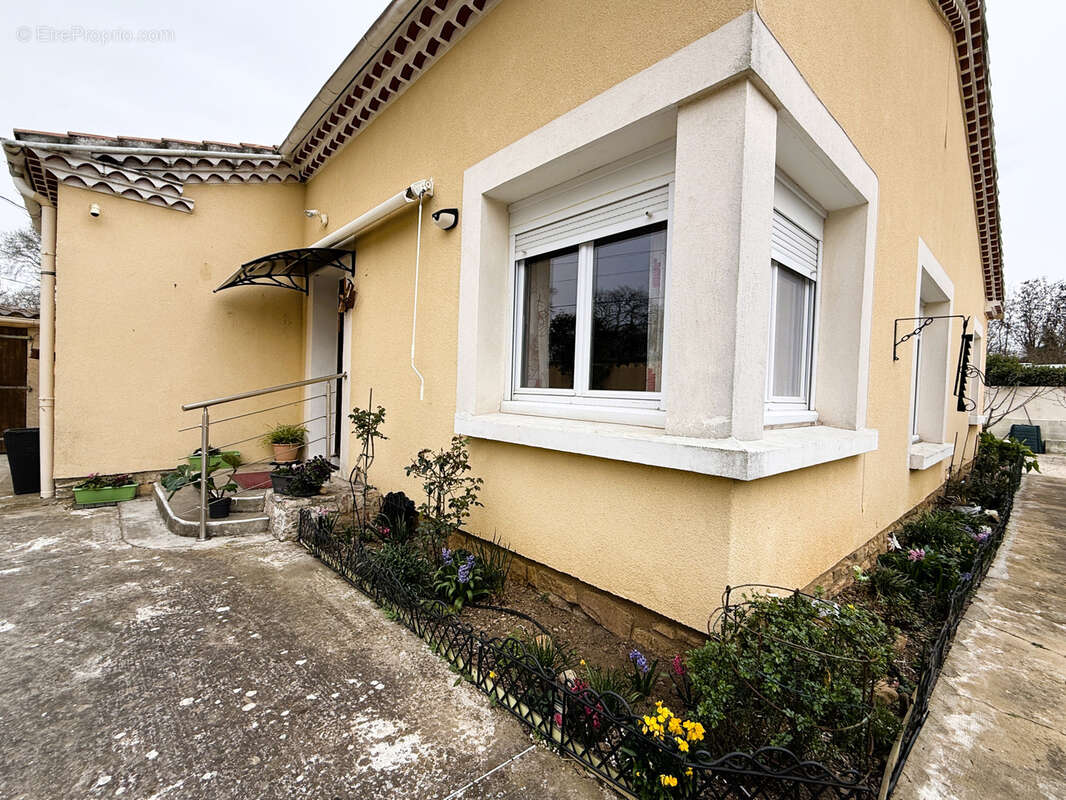 Maison à BAGNOLS-SUR-CEZE